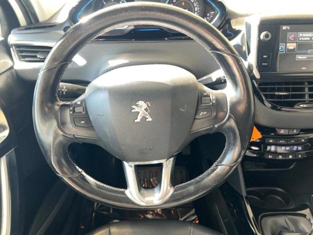 Peugeot 2008 image 3
