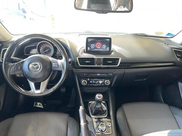 Mazda 3 image 3