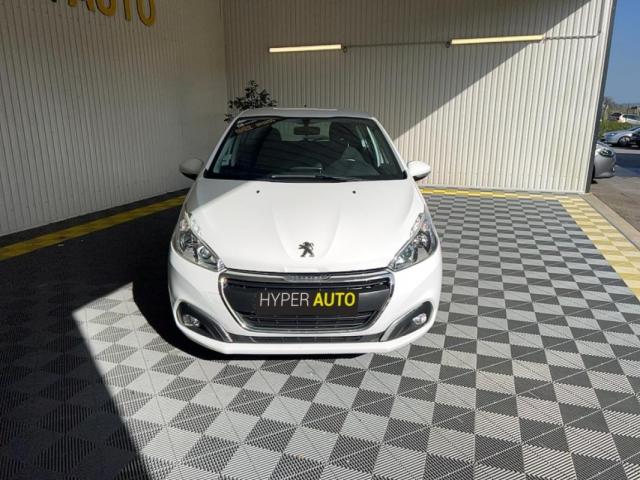 Peugeot 208 image 2