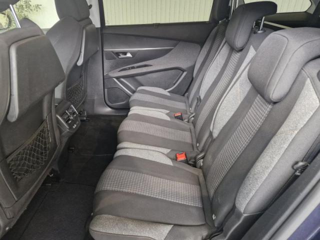 Peugeot 5008 image 4