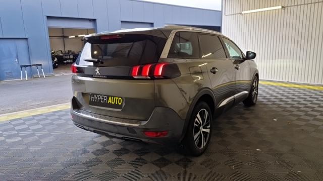 Peugeot 5008 image 9