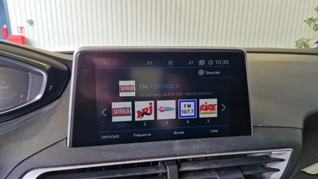 Peugeot 5008 image 1