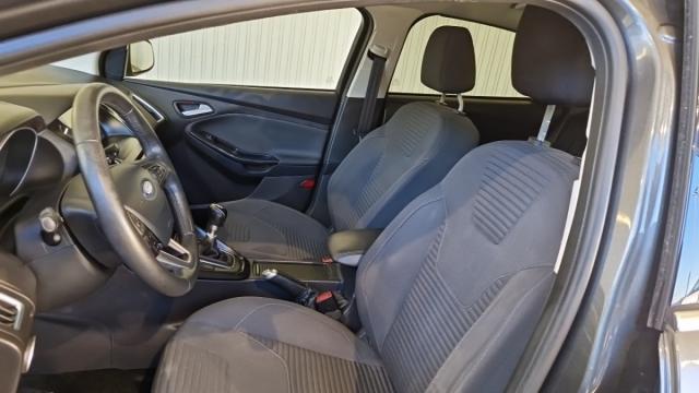 Ford Focus image 6