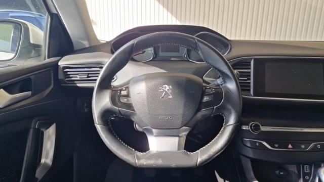 Peugeot 308 image 9