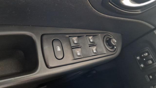 Renault Captur image 2