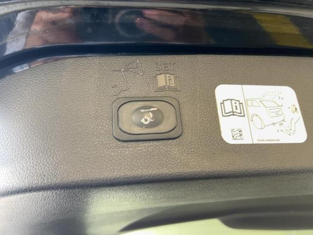 Ford Kuga image 3