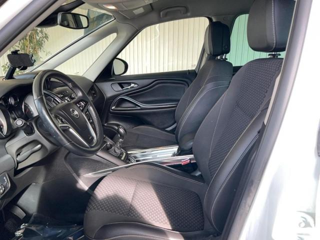 Opel Zafira Tourer image 4
