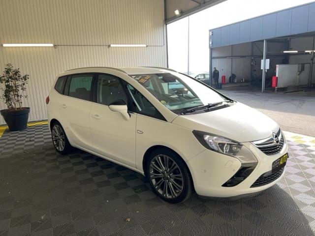 Opel Zafira Tourer image 3