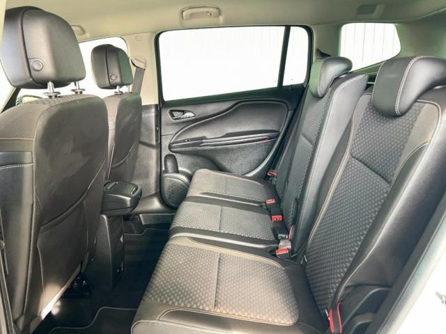 Opel Zafira Tourer image 5