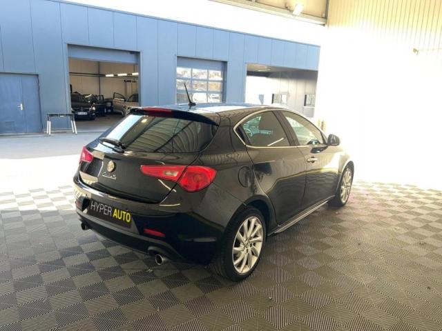 Alfa Romeo Giulietta image 1