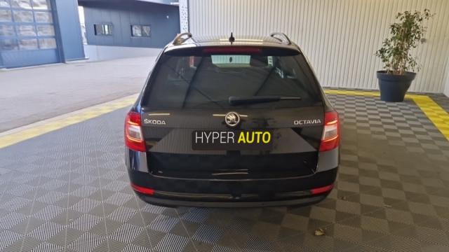 Skoda Octavia image 8