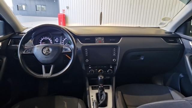 Skoda Octavia image 2