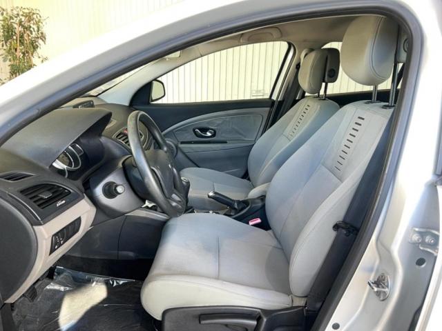 Renault Mégane image 2