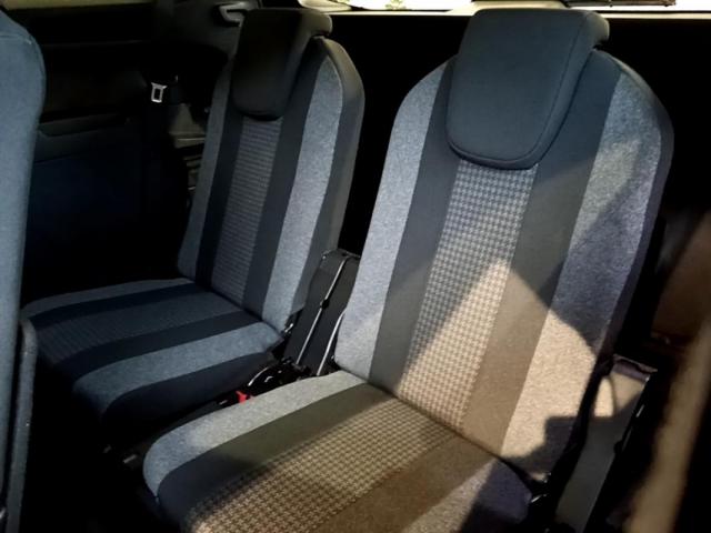 Peugeot 5008 image 9