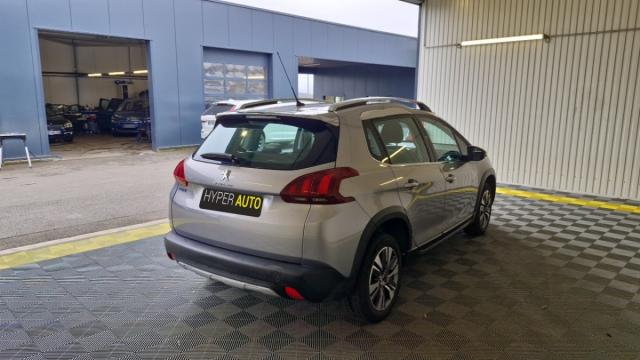 Peugeot 2008 image 1