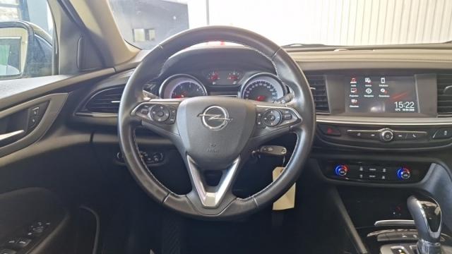 Opel Insignia image 2
