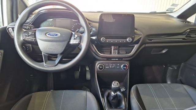 Ford Fiesta image 7