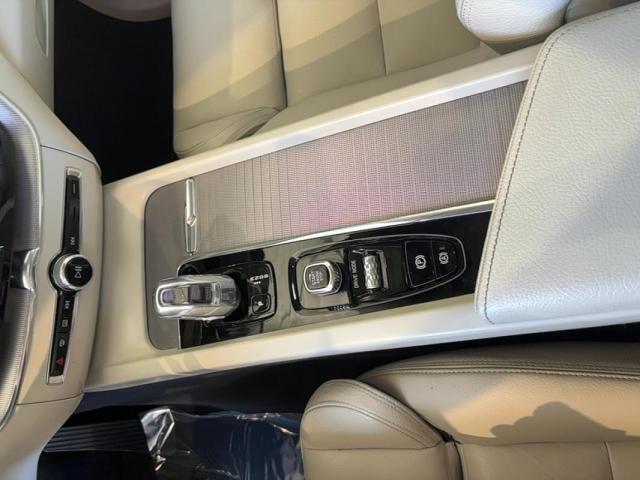 Volvo Xc60 image 7