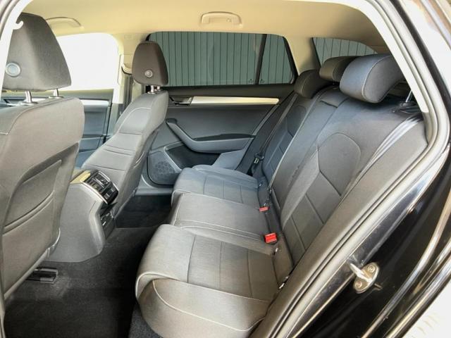 Skoda Superb Combi image 1