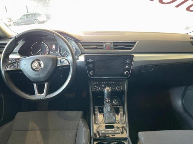 Skoda Superb Combi image 3