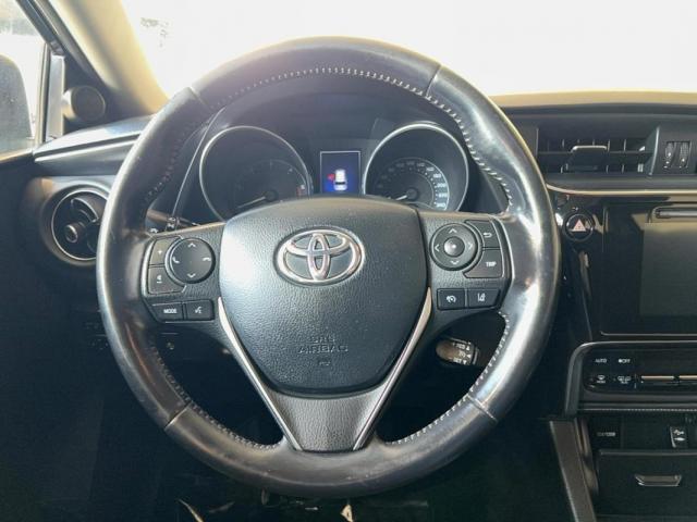 Toyota Auris image 5
