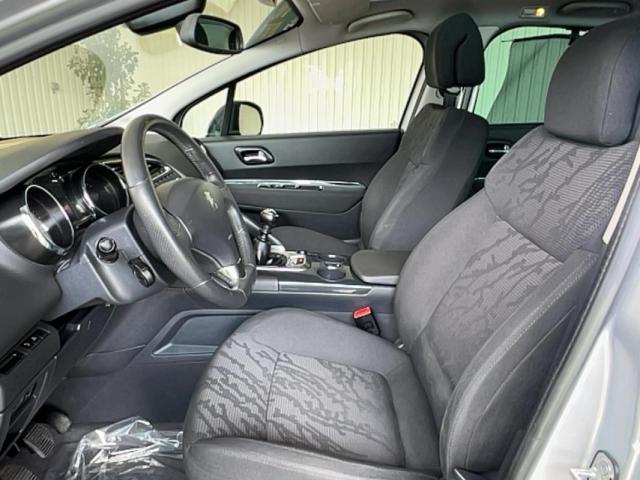 Peugeot 3008 image 8
