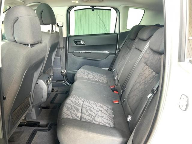 Peugeot 3008 image 6