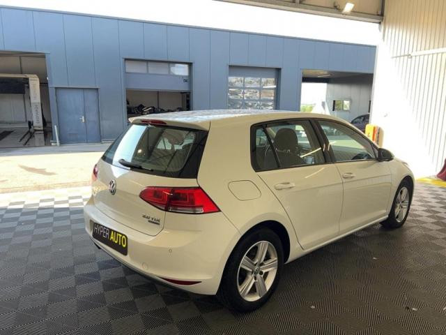 Volkswagen Golf image 9
