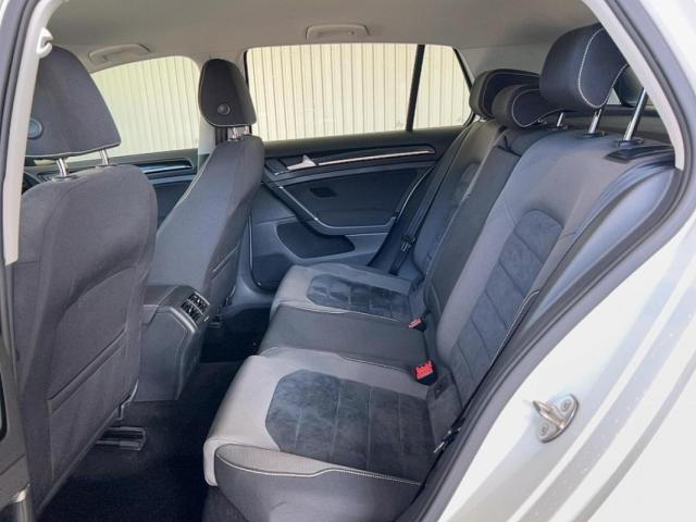 Volkswagen Golf image 6