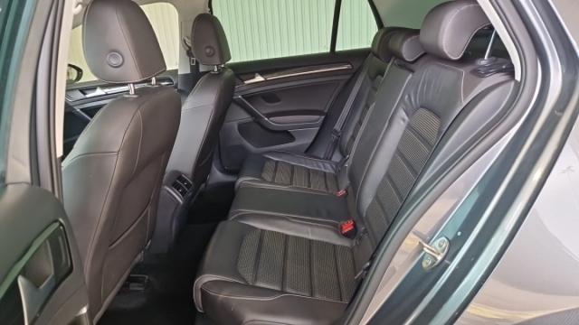 Volkswagen Golf image 2