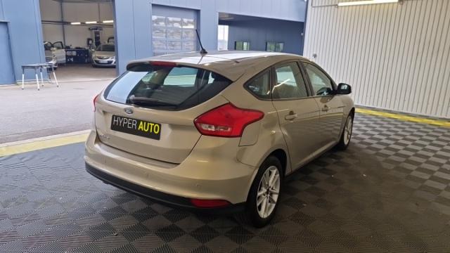 Ford Focus image 6