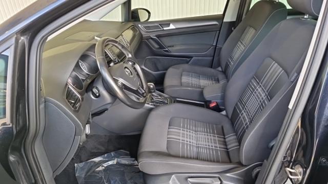 Volkswagen Golf Sportsvan image 2