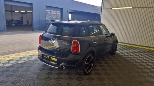 Mini Countryman image 2