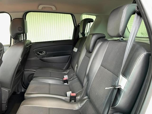 Renault Scénic image 2