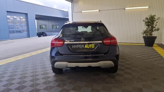 Mercedes Benz Gla image 9