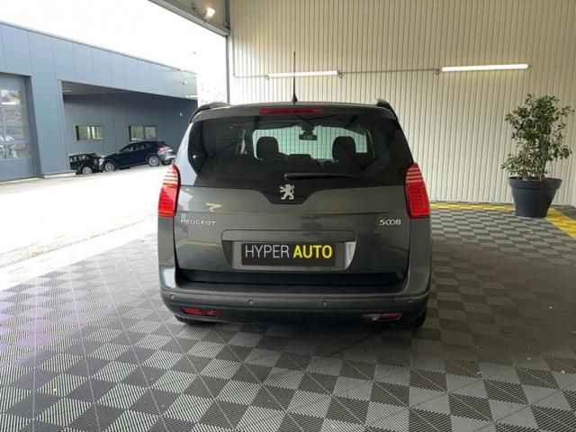 Peugeot 5008 image 8