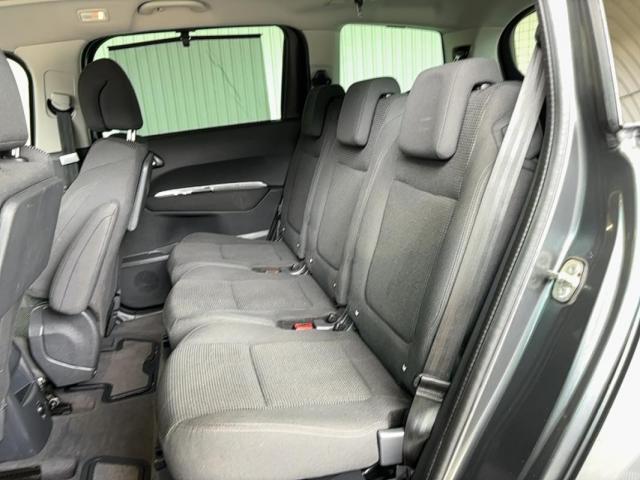 Peugeot 5008 image 4