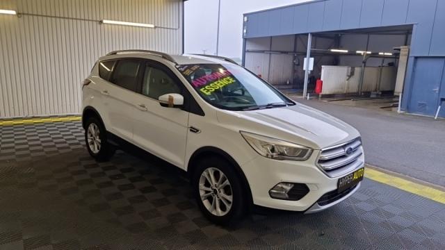 Ford Kuga image 3