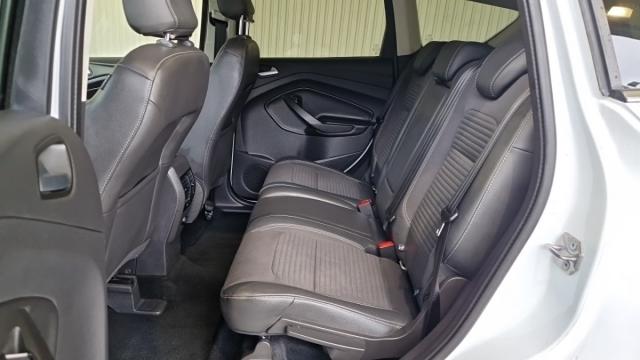 Ford Kuga image 2