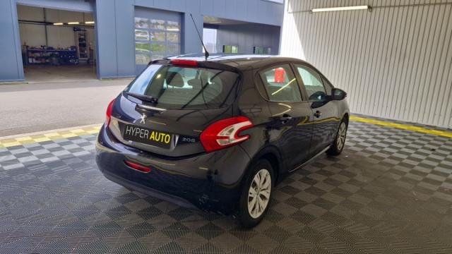 Peugeot 208 image 6