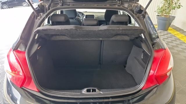 Peugeot 208 image 3