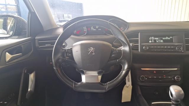 Peugeot 308 image 8