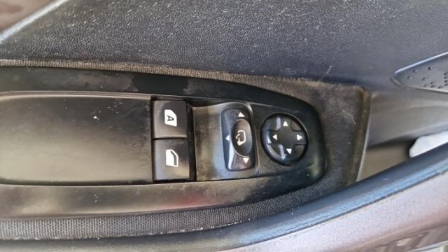 Peugeot 2008 image 2