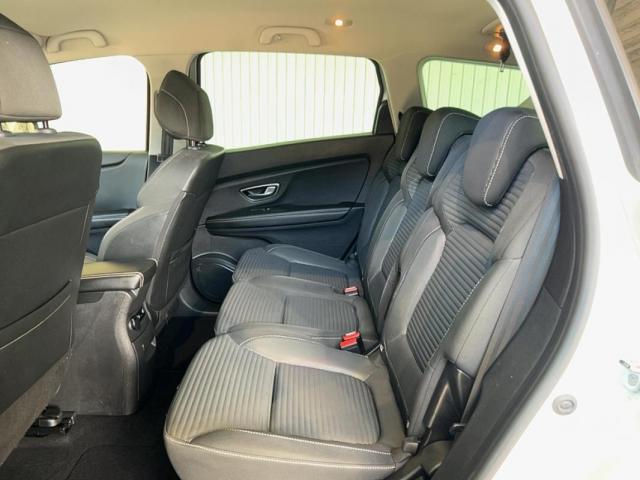 Renault Grand Scénic image 2