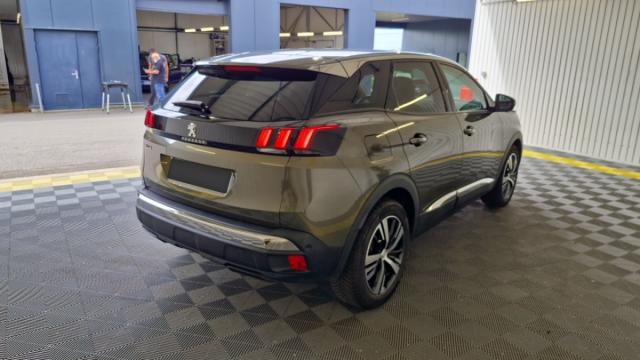 Peugeot 3008 image 1