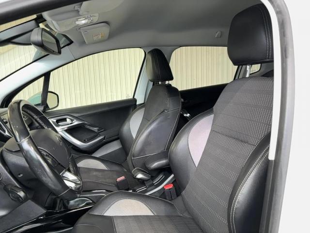 Peugeot 2008 image 1