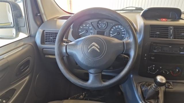 Citroen Jumpy image 1