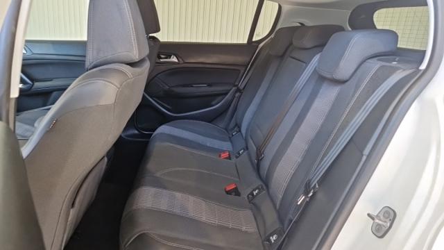 Peugeot 308 image 9