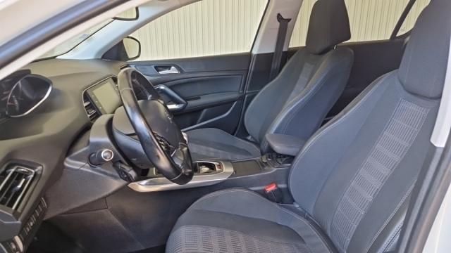 Peugeot 308 image 1