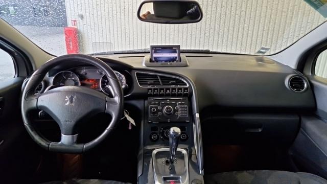 Peugeot 3008 image 2